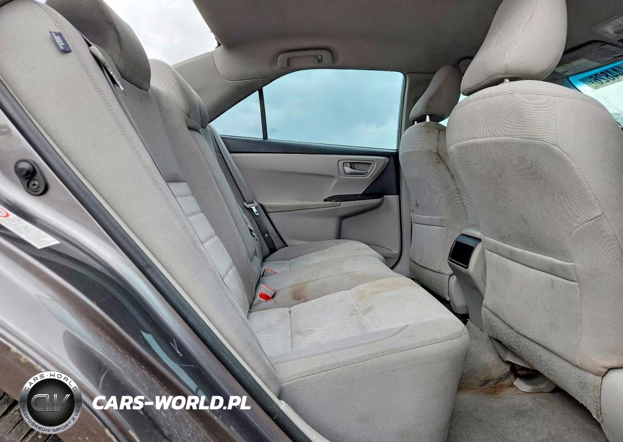 2016 Toyota Camry Le VIN:4T4BF1FK8GR582343 - 10