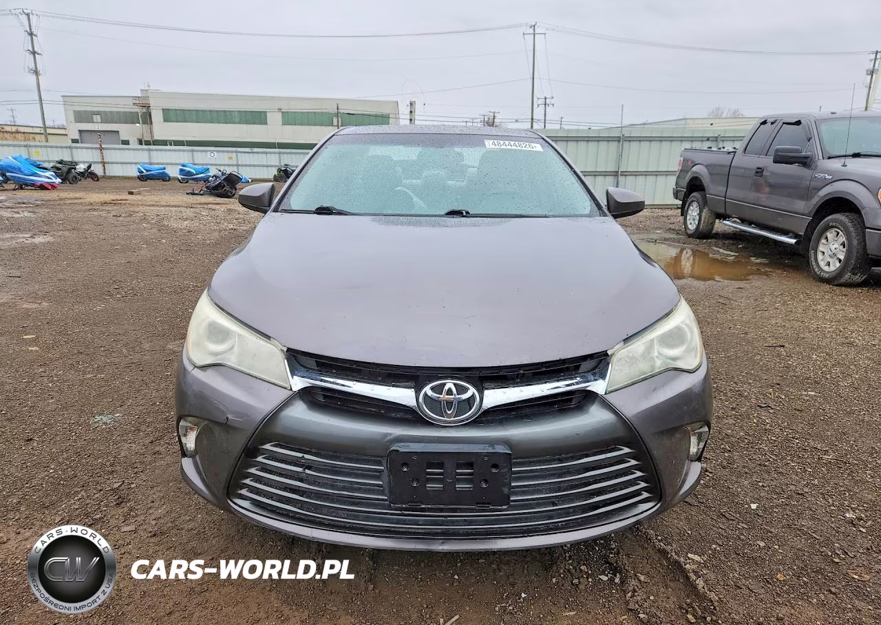 2016 Toyota Camry Le VIN:4T4BF1FK8GR582343 - 5