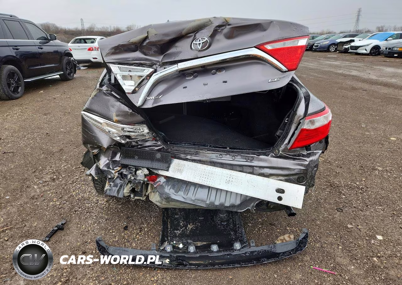 2016 Toyota Camry Le VIN:4T4BF1FK8GR582343 - 6