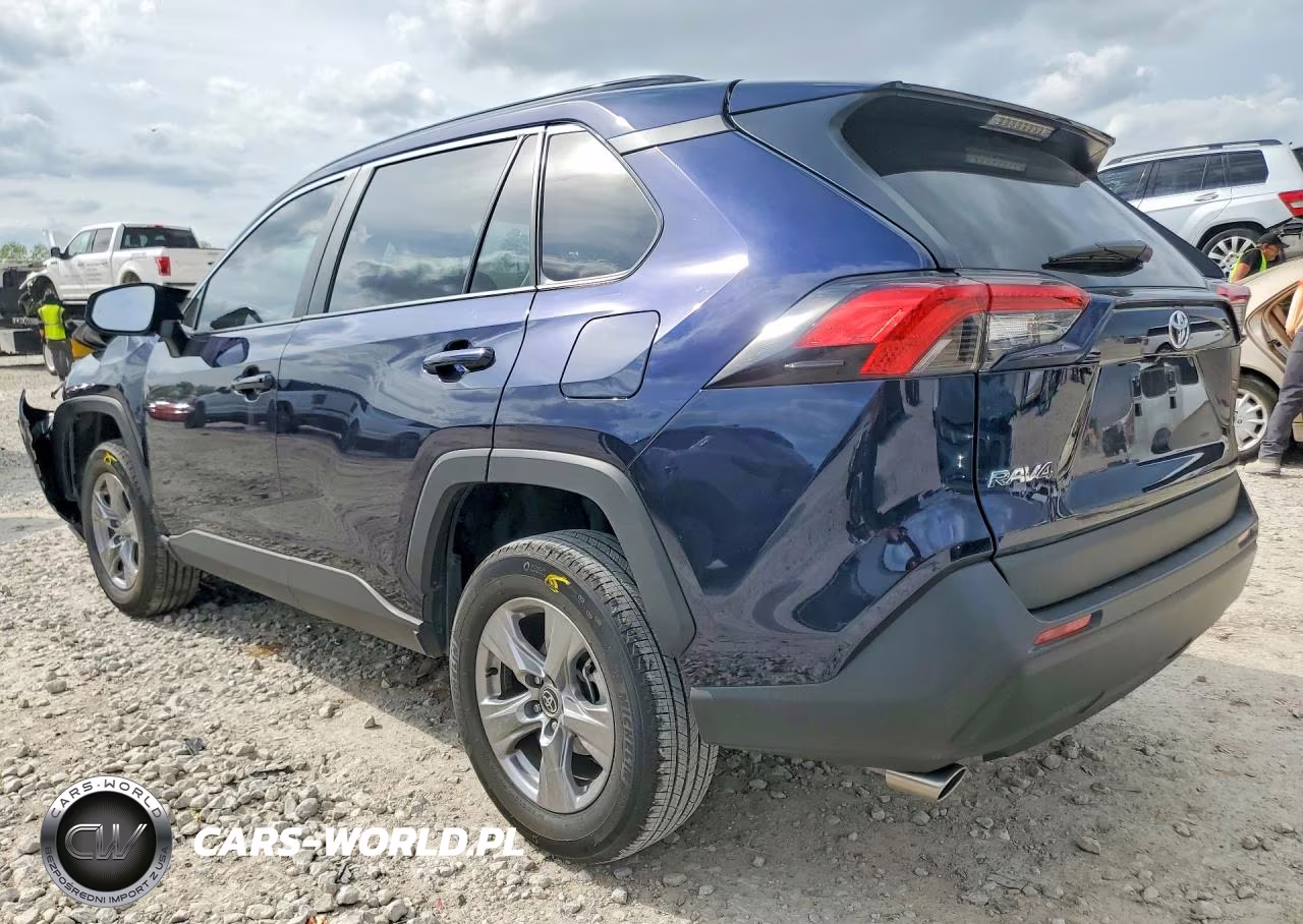 2024 Toyota Rav4 Xle VIN:2T3W1RFV2RW358563 - 2