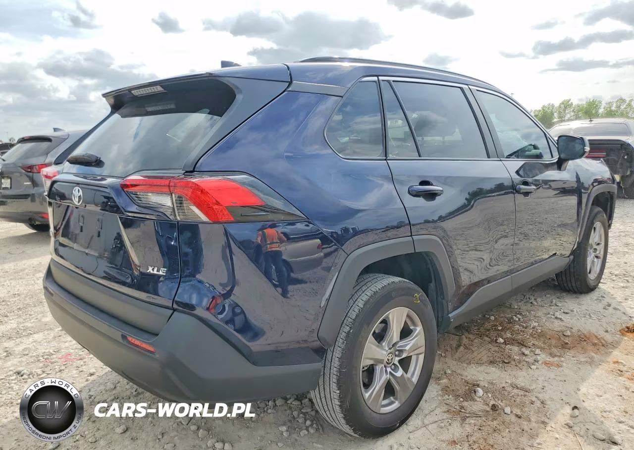 2024 Toyota Rav4 Xle VIN:2T3W1RFV2RW358563 - 3