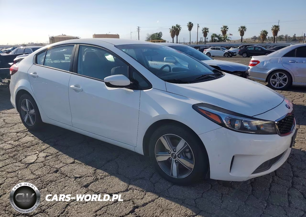 2018 Kia Forte S VIN:3KPFL4A71JE218395 - 4