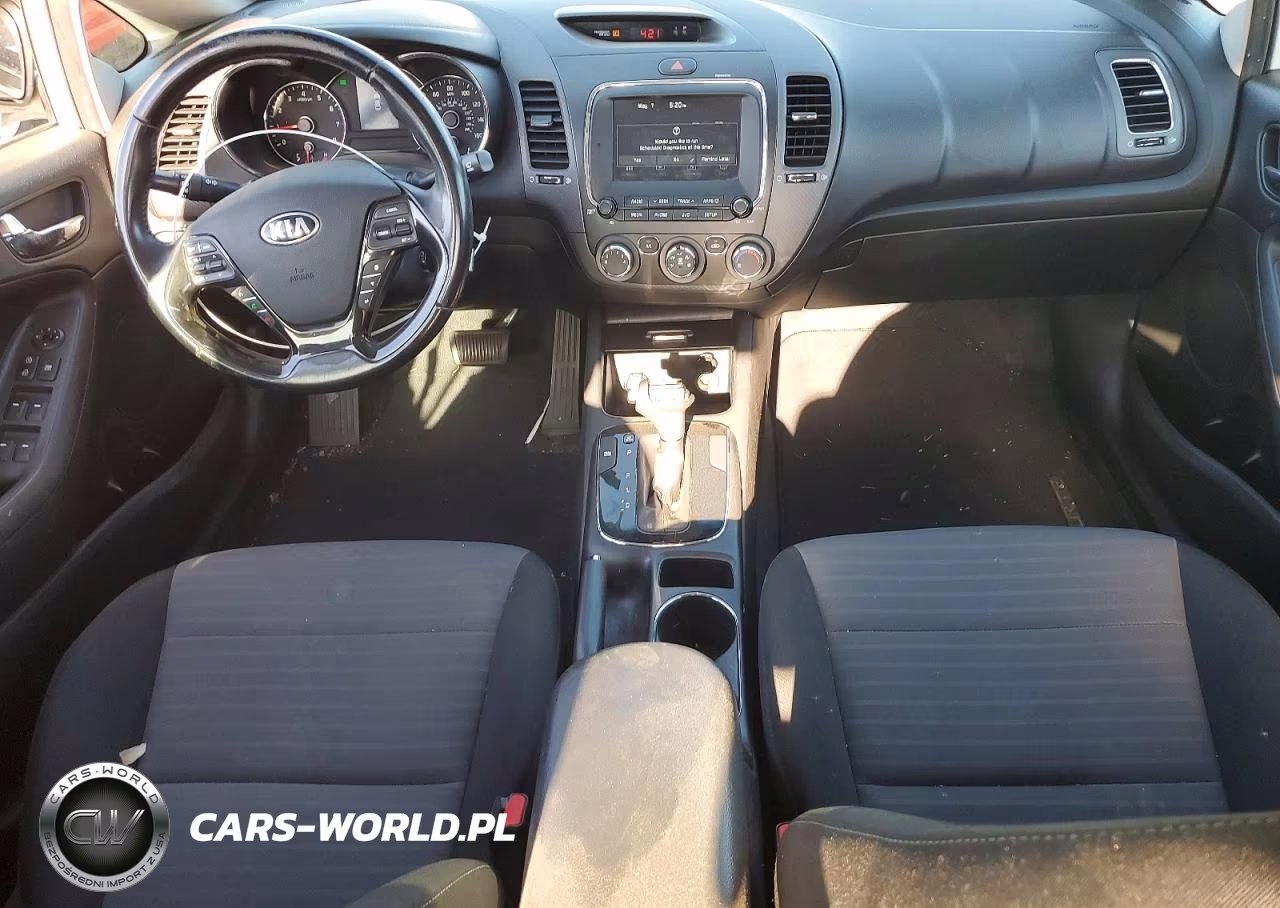 2018 Kia Forte S VIN:3KPFL4A71JE218395 - 8