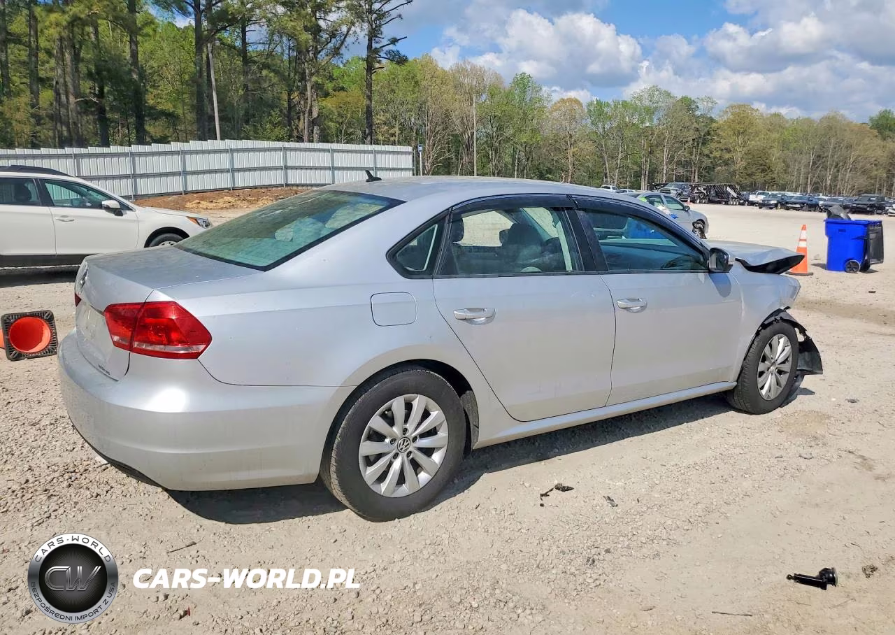 2013 Volkswagen Passat S VIN:1VWAH7A34DC008537 - 3