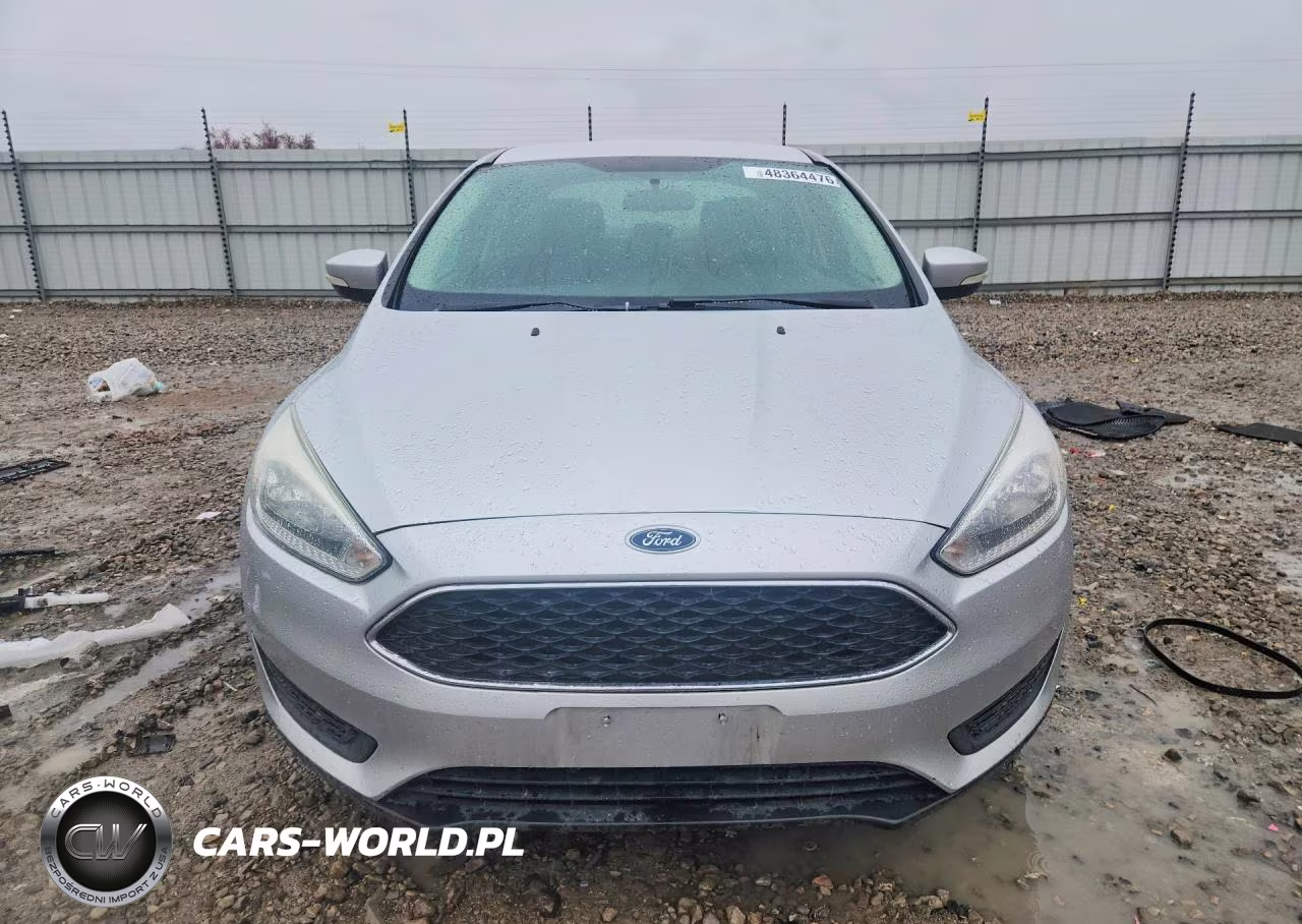 2015 Ford Focus Se VIN:1FADP3F20FL370241 - 5