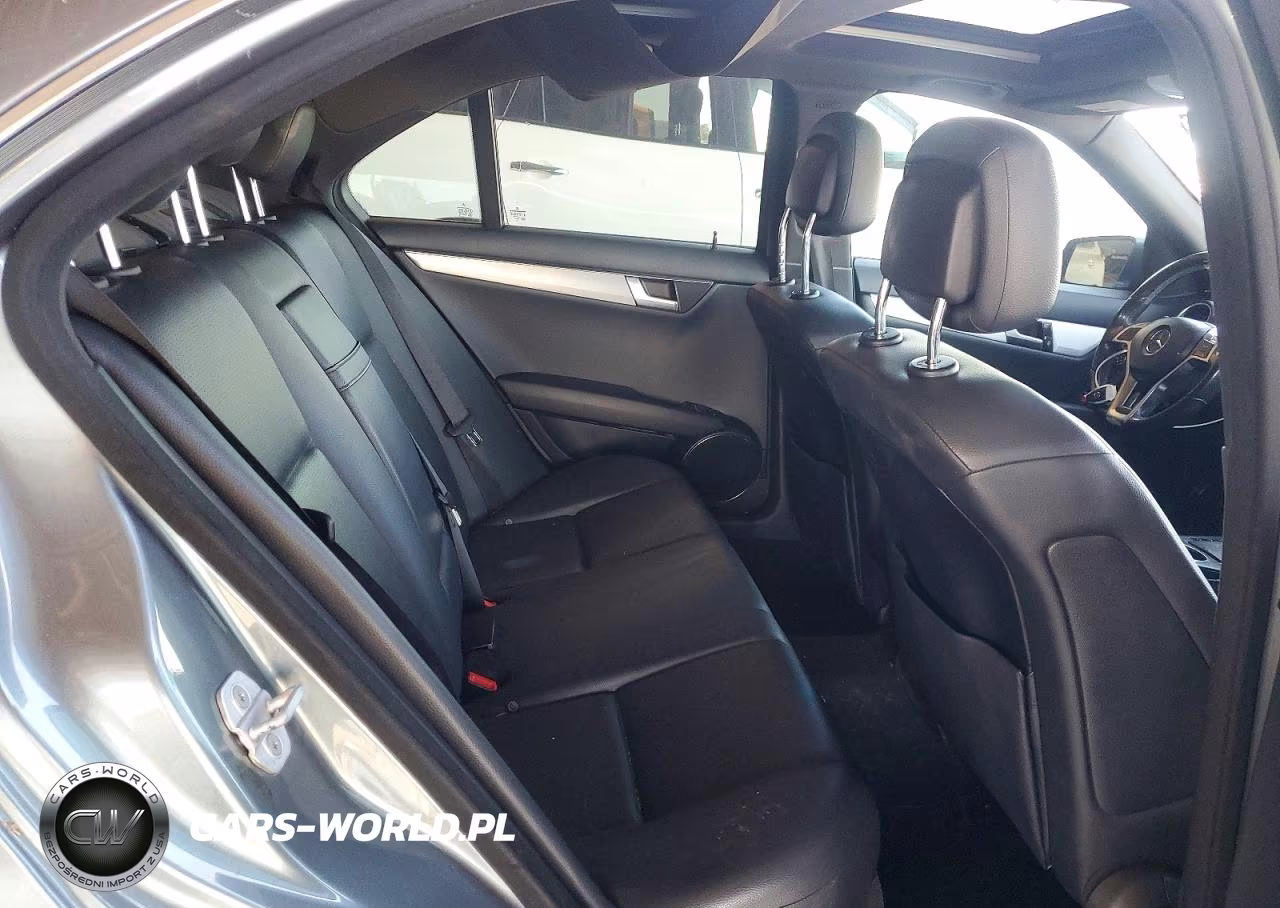 2012 Mercedes-Benz C 250 VIN:WDDGF4HB3CR237002 - 10
