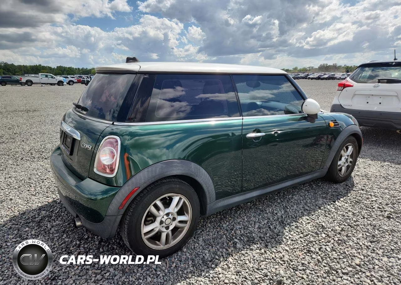 2011 Mini Cooper VIN:WMWSU3C52BT096251 - 3