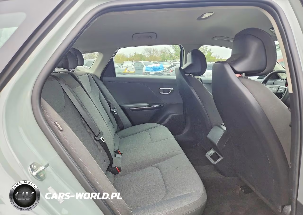 2025 Kia K4 Lxs VIN:3KPFT4DE9SE025360 - 10