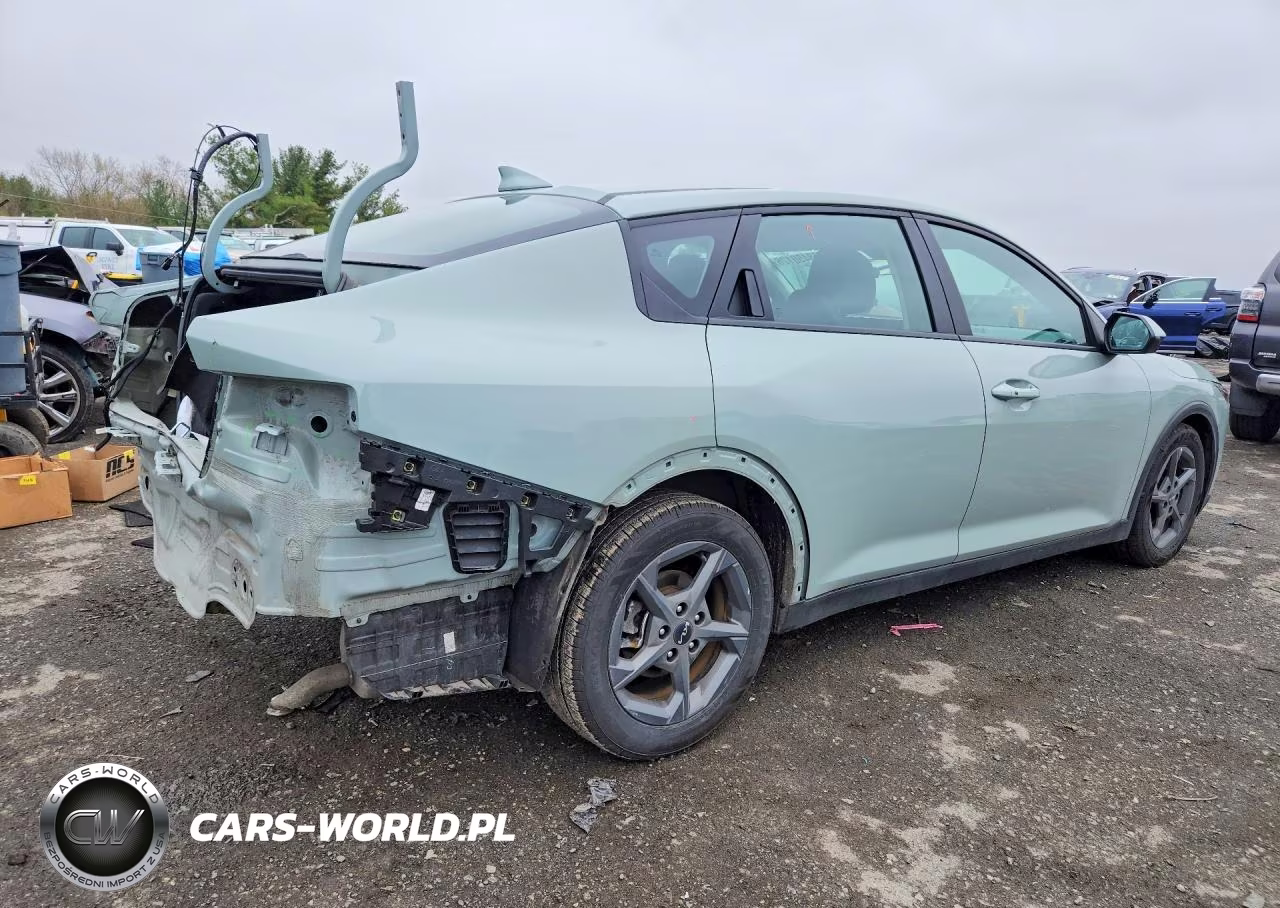 2025 Kia K4 Lxs VIN:3KPFT4DE9SE025360 - 3