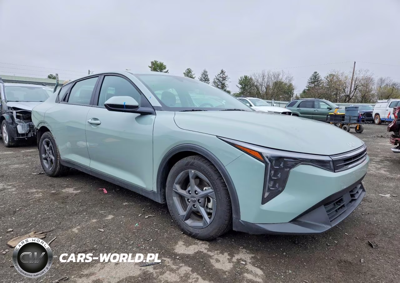 2025 Kia K4 Lxs VIN:3KPFT4DE9SE025360 - 4