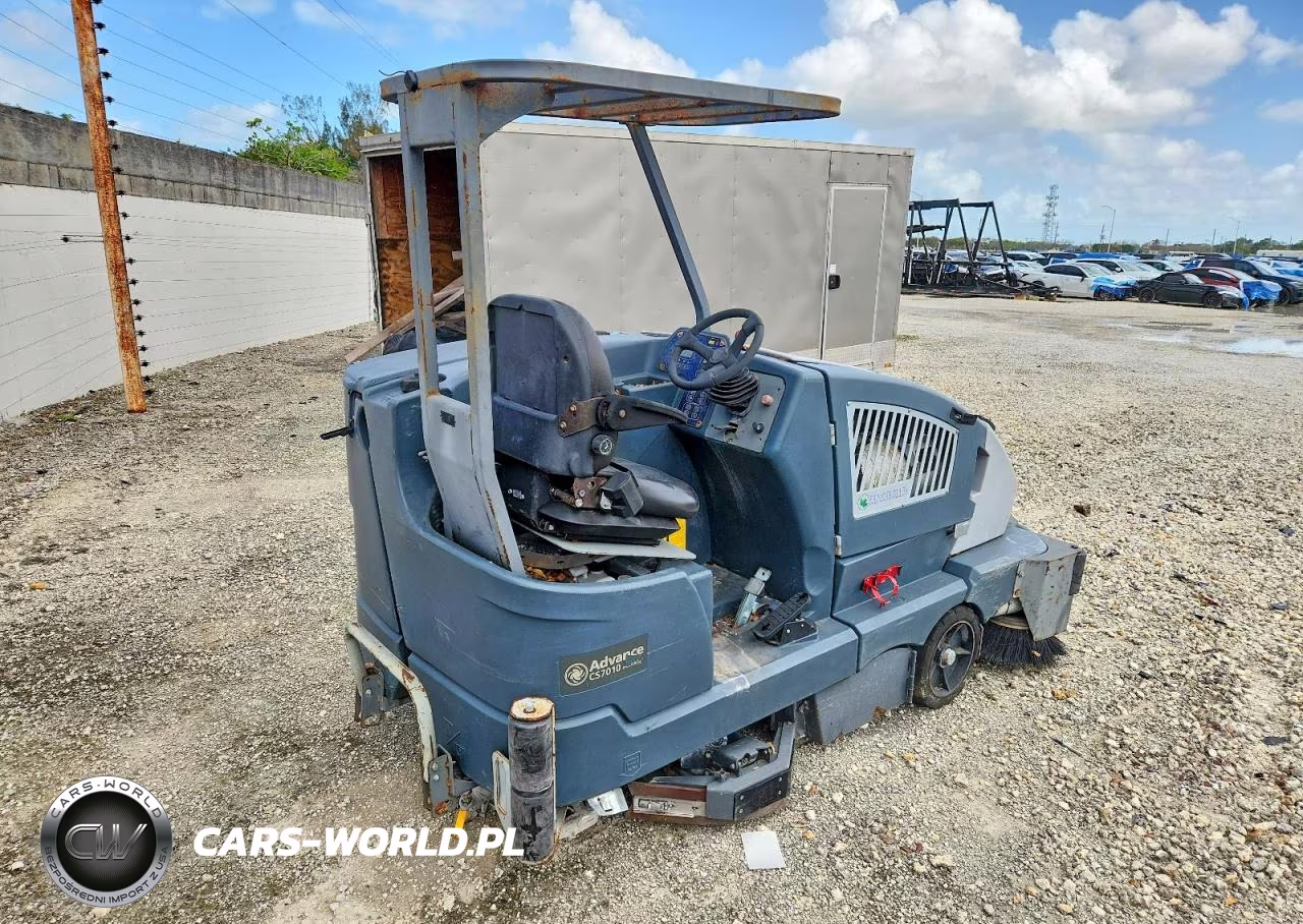 2014 Advance Cs7010 Sweeper VIN:1000066650 - 4