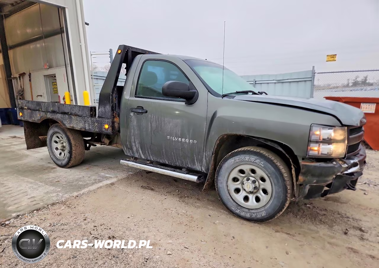 2011 Chevrolet Silverado K1500 VIN:1GCNKPEA5BF170297 - 4