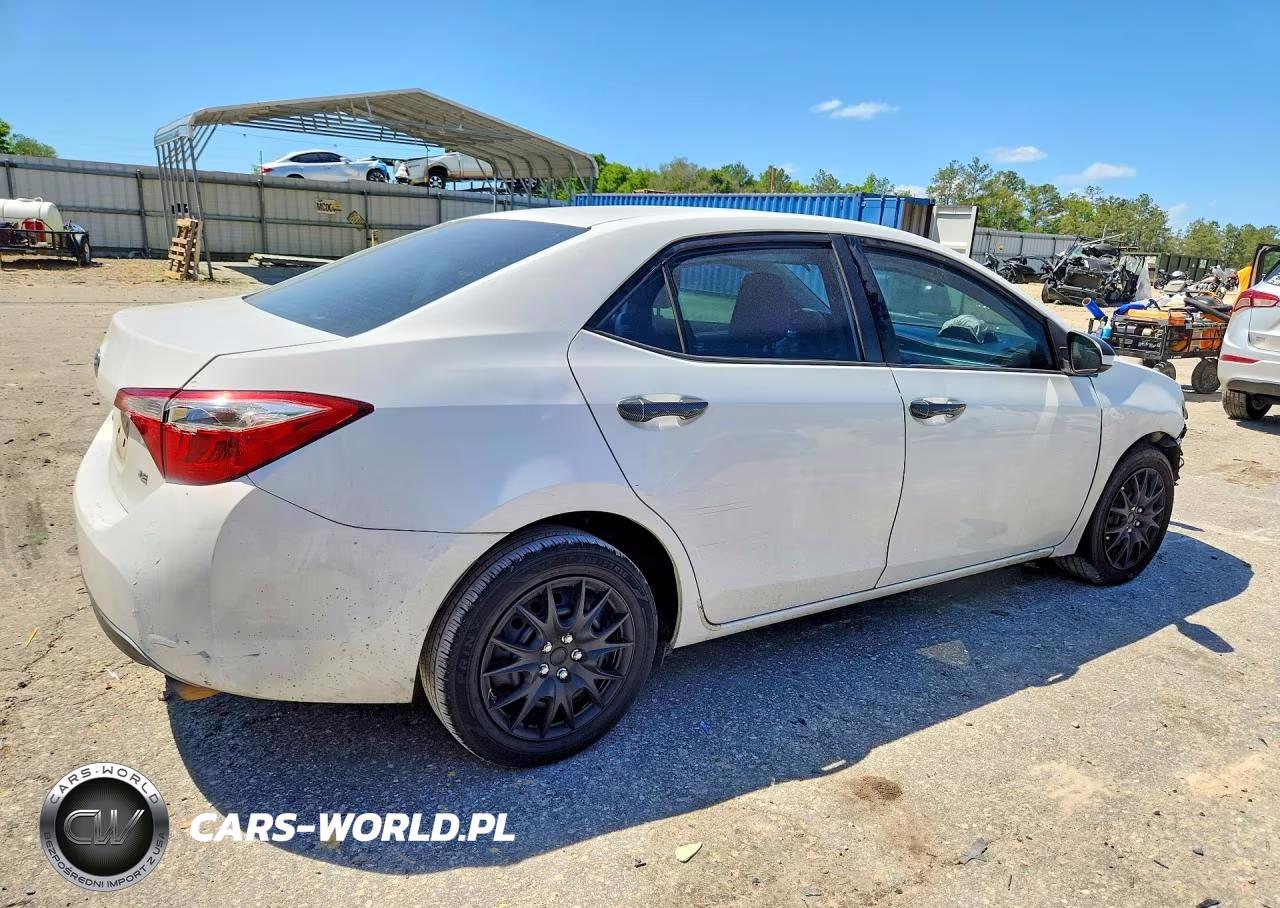 2016 Toyota Corolla Le VIN:2T1BURHE1GC570168 - 3