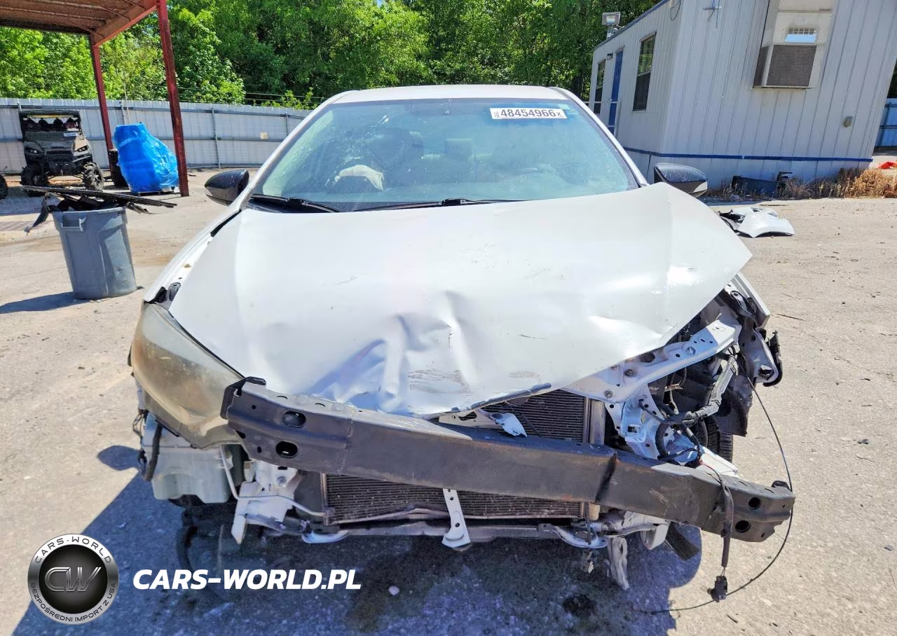 2016 Toyota Corolla Le VIN:2T1BURHE1GC570168 - 5