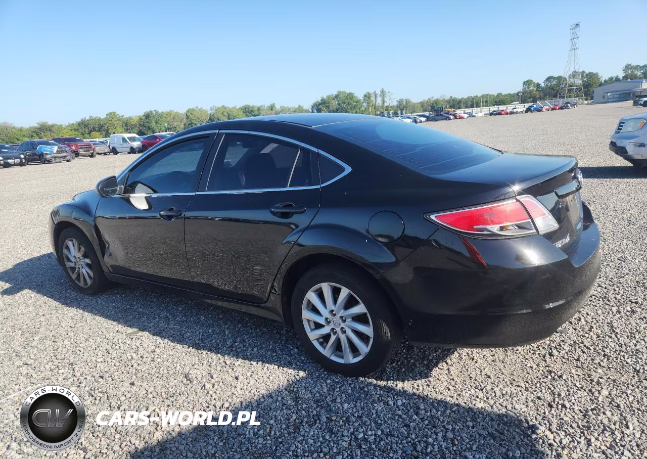 2011 Mazda 6 I VIN:1YVHZ8CH1B5M13215 - 2
