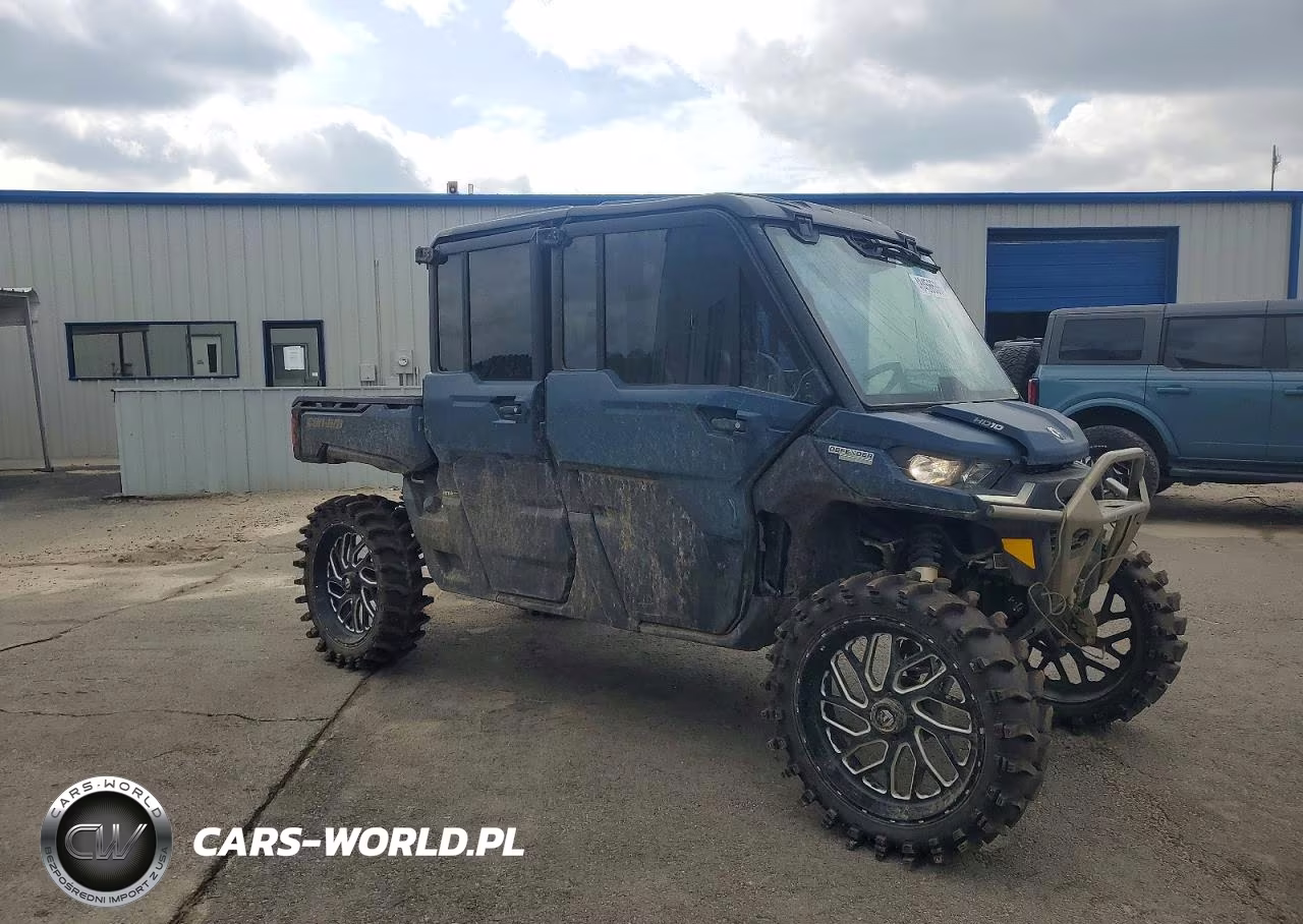 2025 Can-Am Defender Utility Vehicle