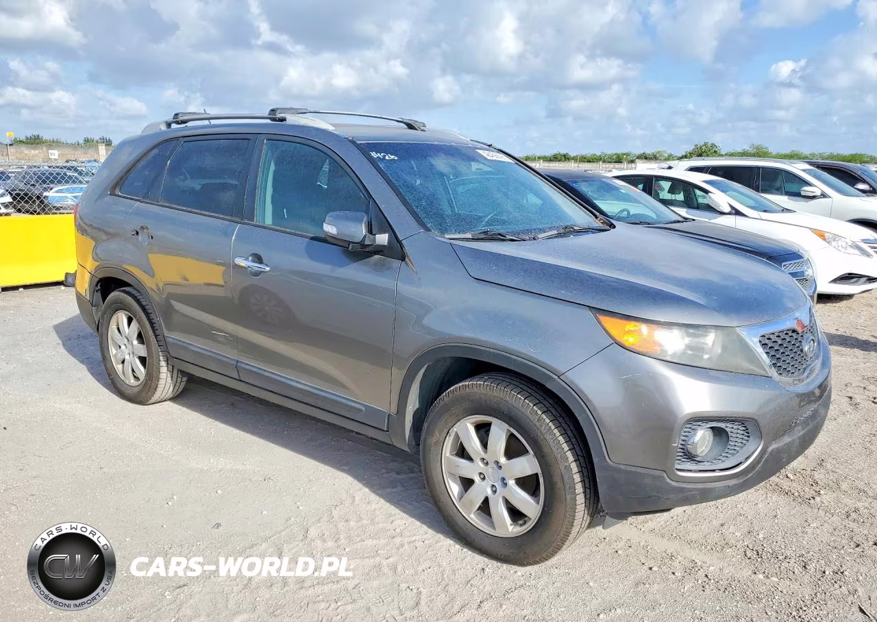 2012 Kia Sorento Lx VIN:5XYKT3A63CG206447 - 4