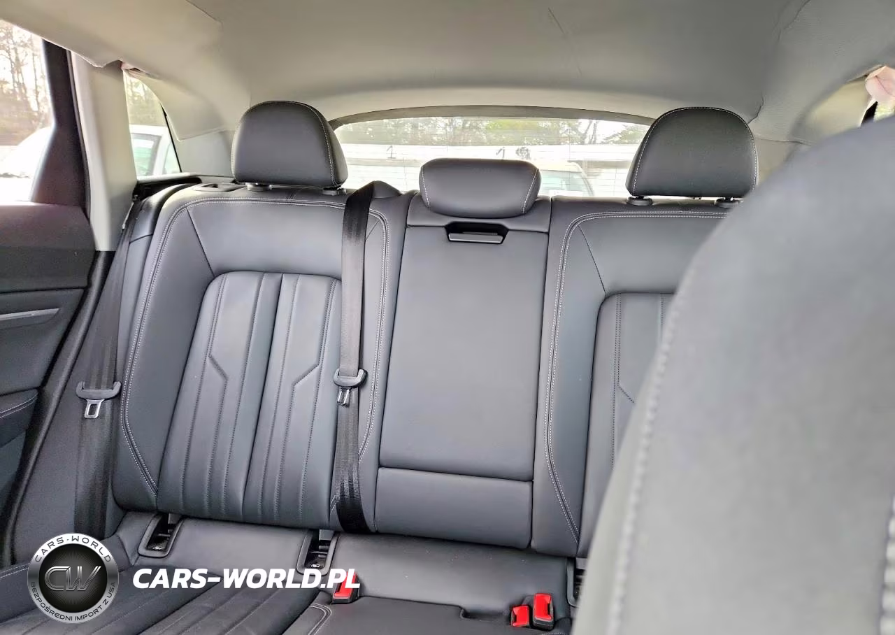 2021 Audi E-Tron Premium VIN:WA1AAAGE9MB011267 - 10