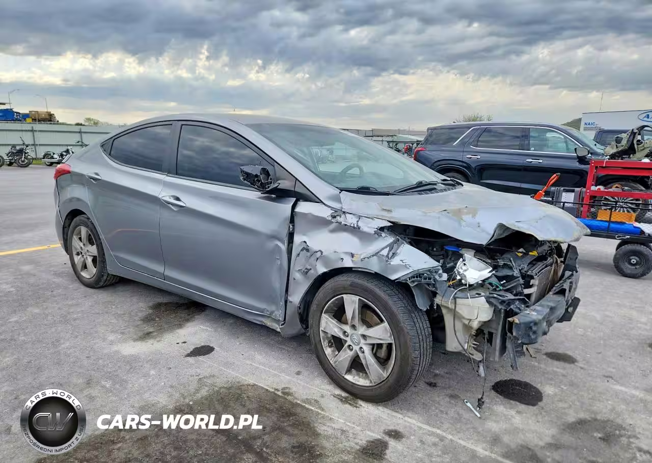 2013 Hyundai Elantra Gls VIN:KMHDH4AE0DU995711 - 4