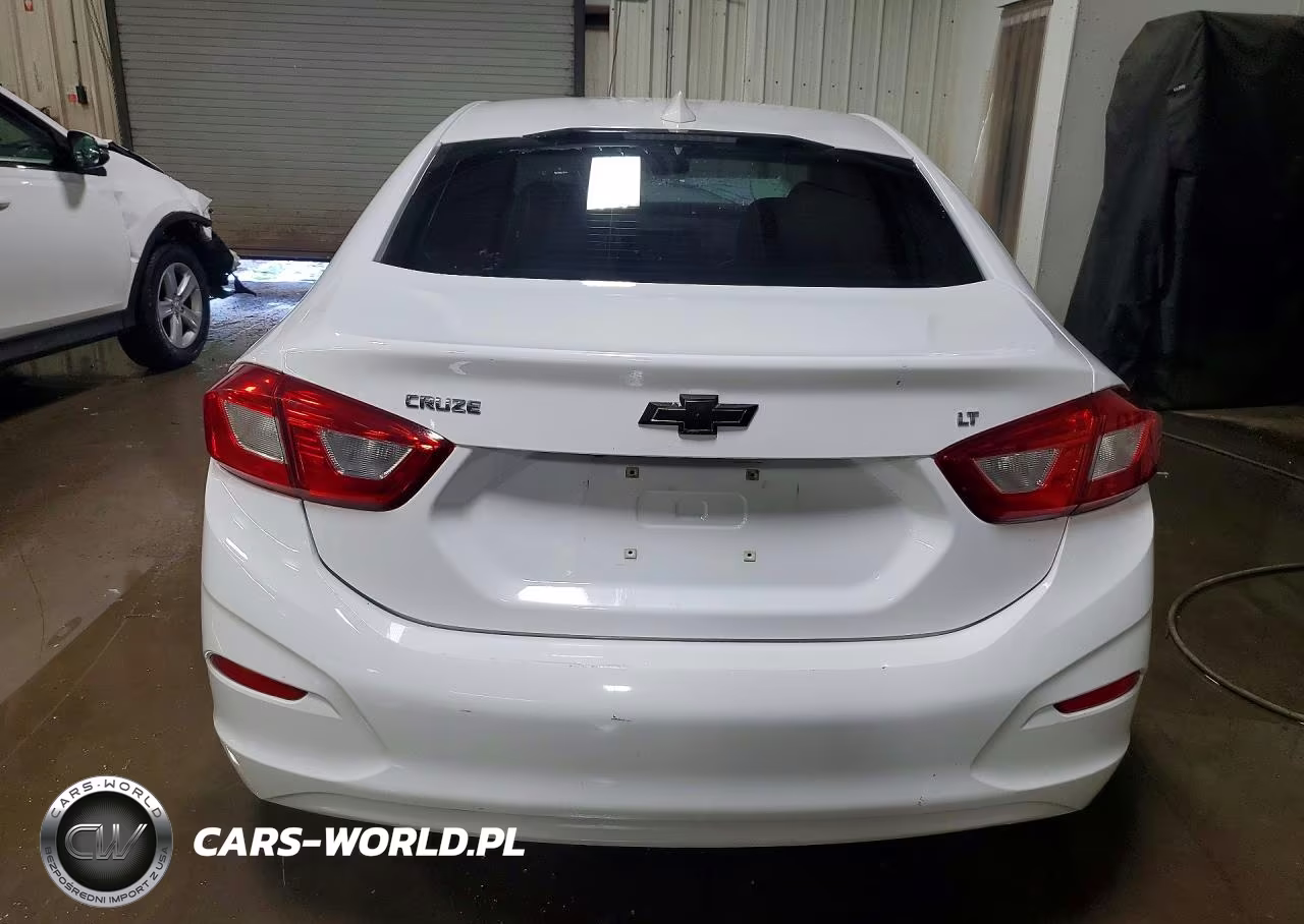 2018 Chevrolet Cruze Lt VIN:1G1BE5SM1J7195485 - 6