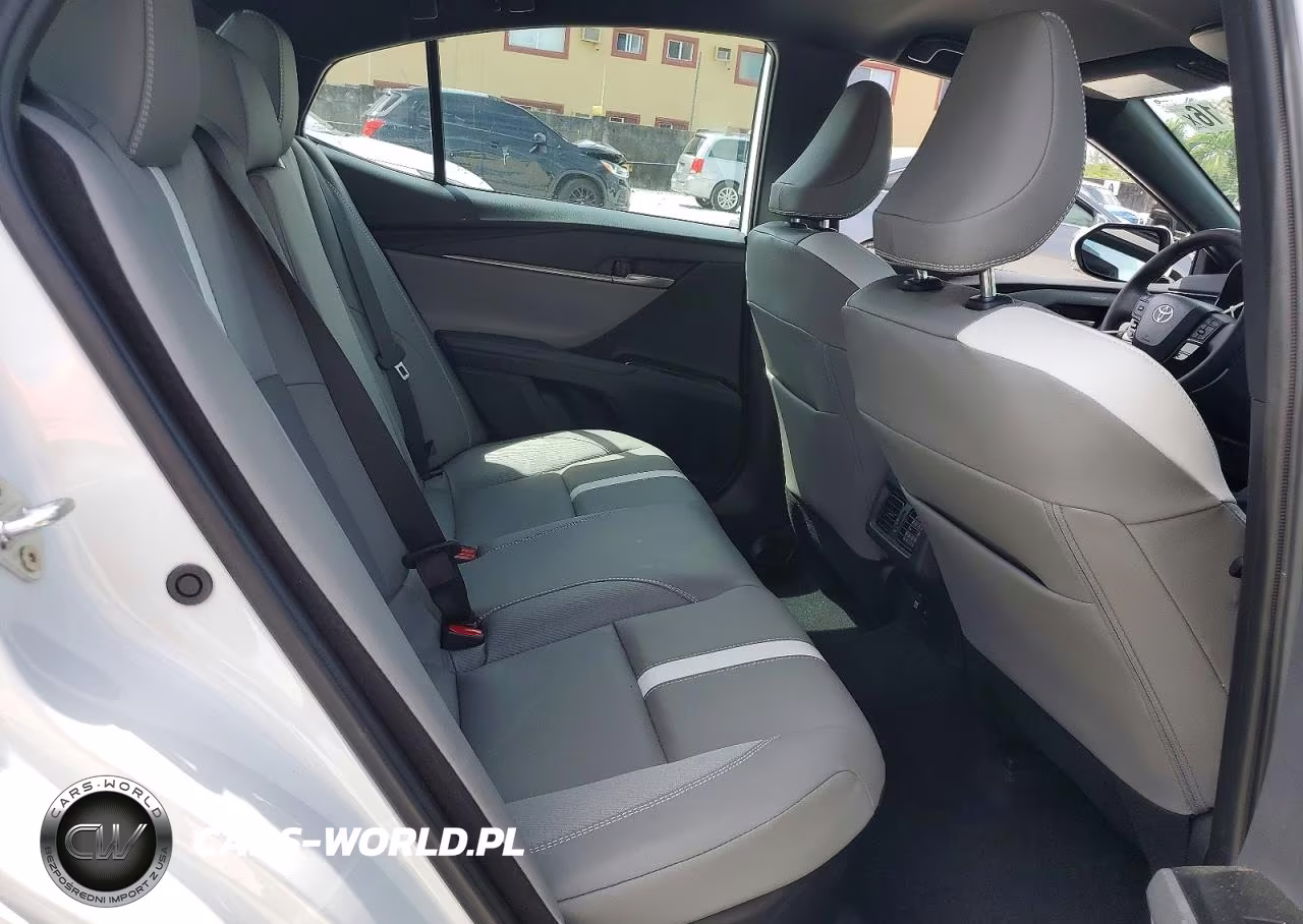 2026 Toyota Camry Se VIN:4T1DAACK7TU234971 - 10