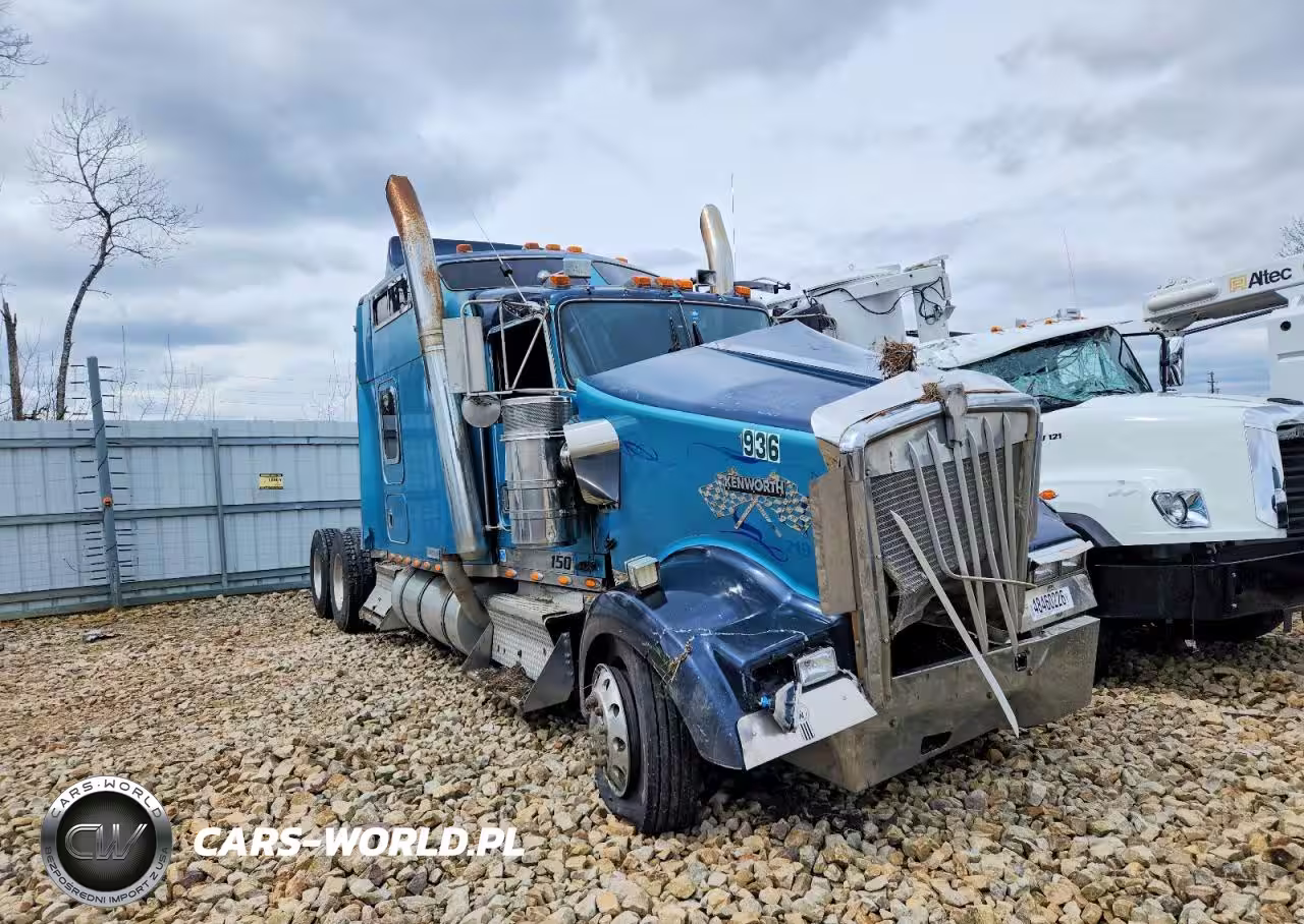 2000 Kenworth W900 Semi Truck