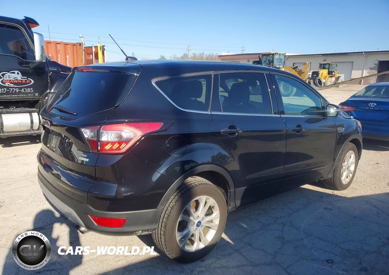 2017 Ford Escape Se VIN:1FMCU0GD8HUC76856 - 3