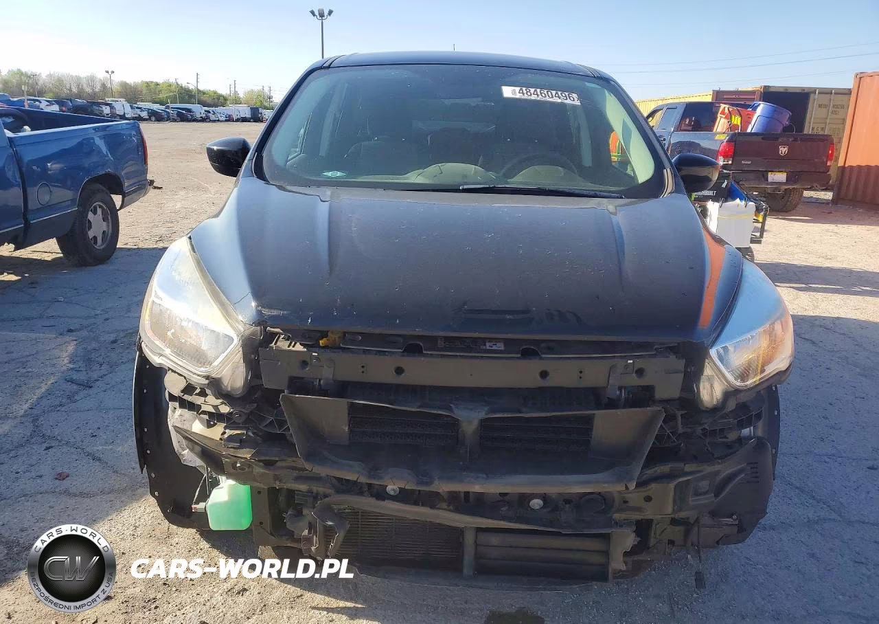 2017 Ford Escape Se VIN:1FMCU0GD8HUC76856 - 5