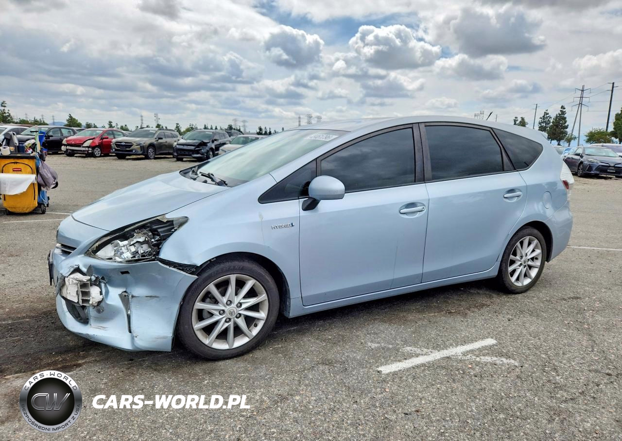 2013 Toyota Prius V Five