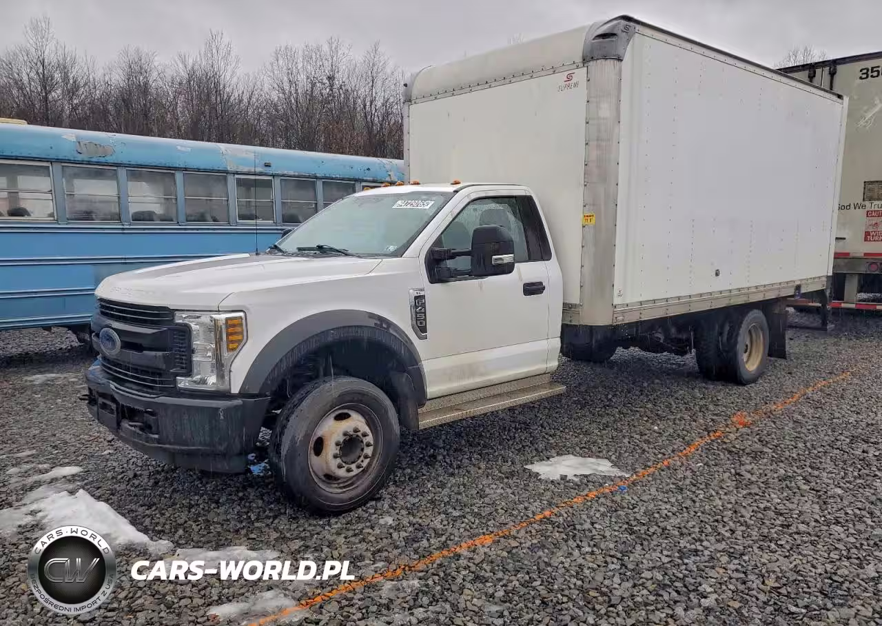 2019 Ford F450 Super Duty Box Truck