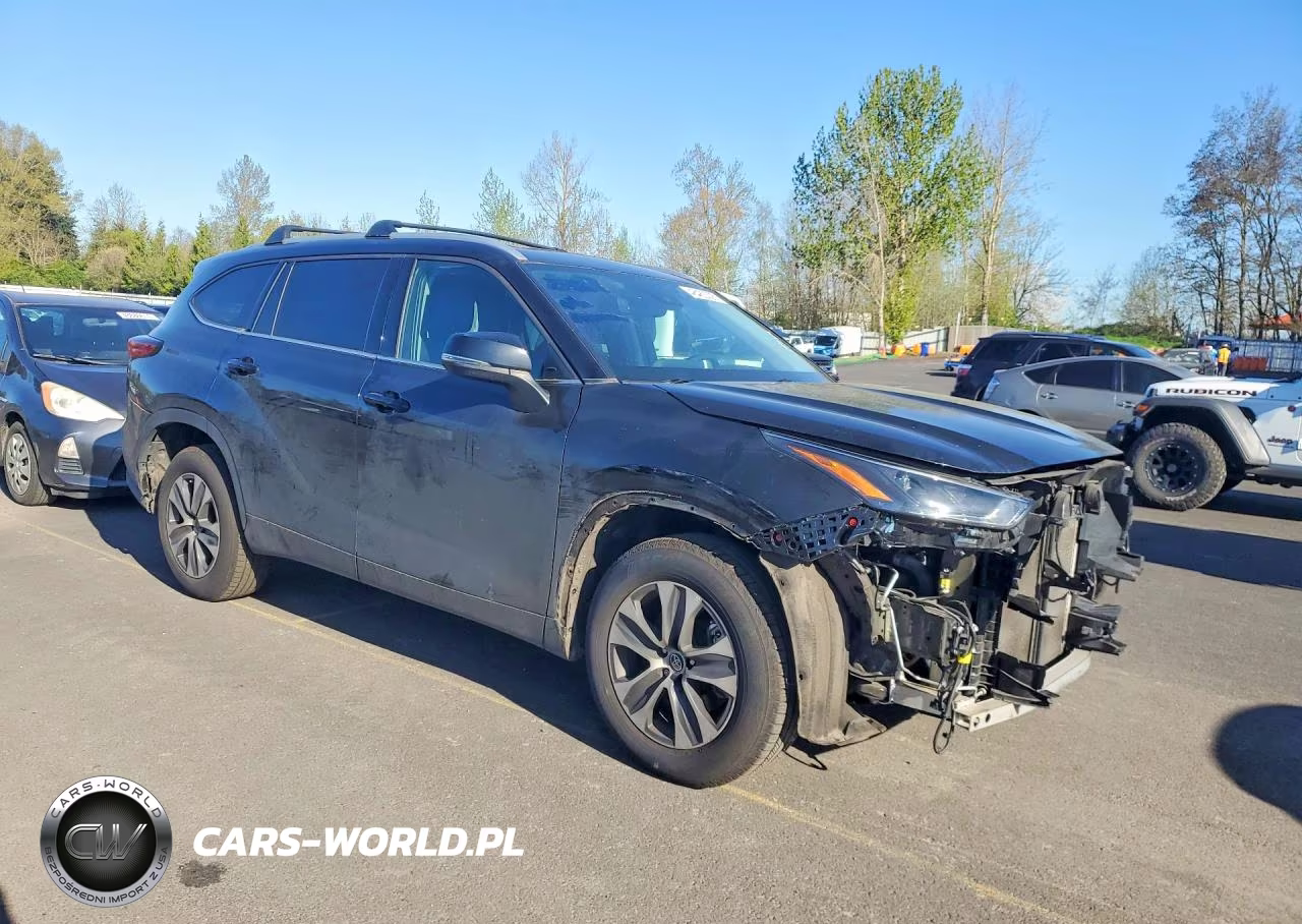 2022 Toyota Highlander Xle VIN:5TDHZRBHXNS230066 - 4