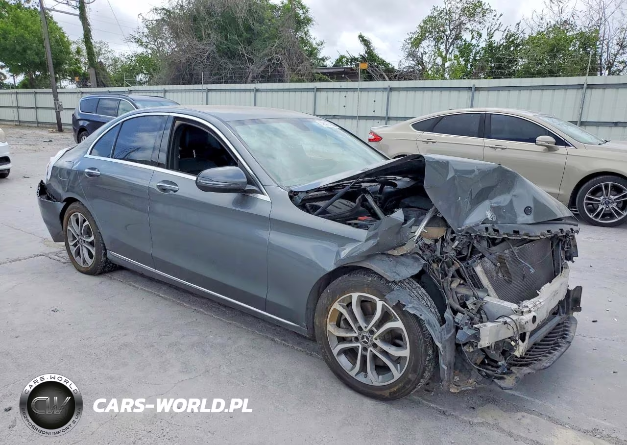 2017 Mercedes-Benz C 300 VIN:55SWF4JB8HU230476 - 4