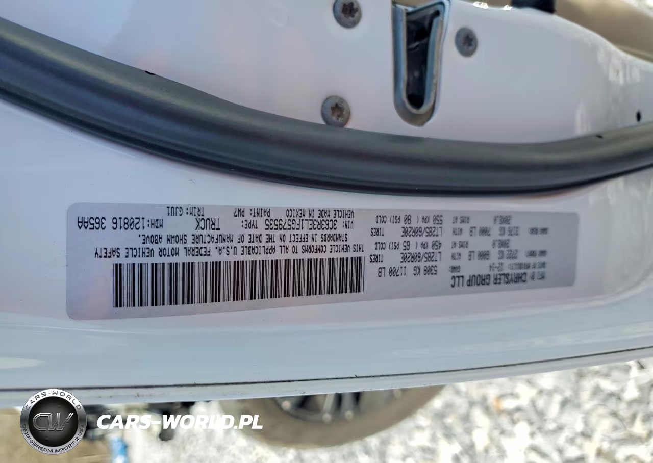 2015 Ram 3500 Laramie VIN:3C63R3EL1FG579535 - 12