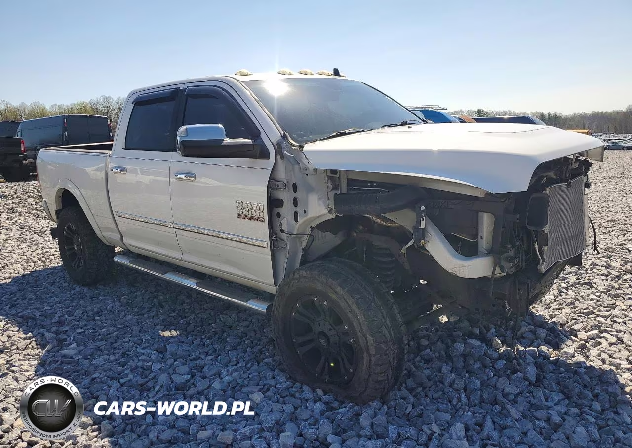 2015 Ram 3500 Laramie VIN:3C63R3EL1FG579535 - 4