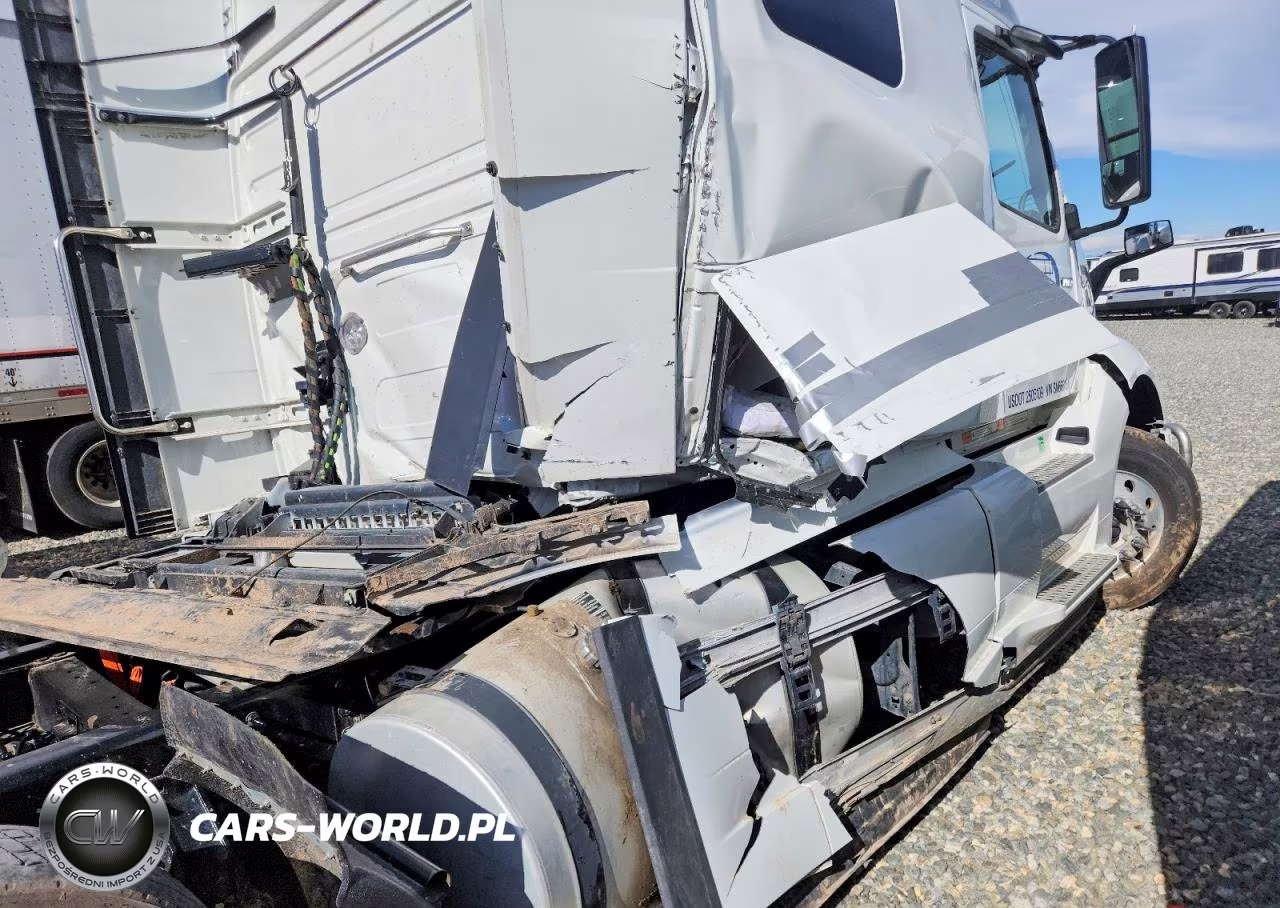 2025 Volvo Vnl64T VIN:4V4NC9EH3SN668160 - 9