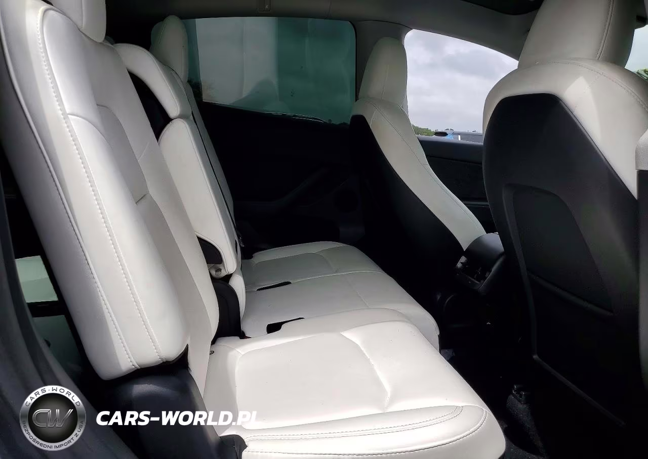 2023 Tesla Model Y VIN:7SAYGAEE0PF956960 - 11