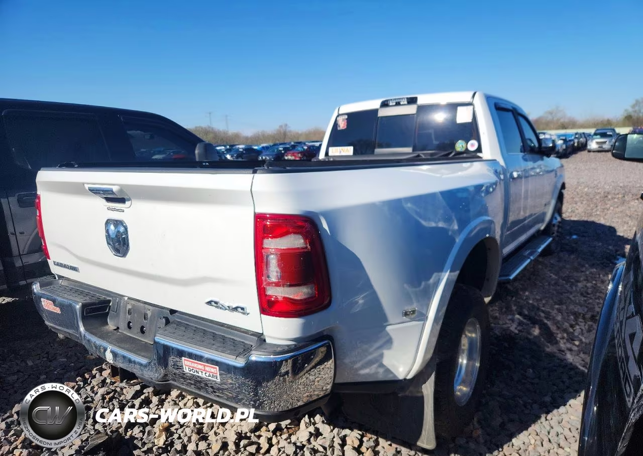2021 Ram 3500 Laramie VIN:3C63RRJL1MG636905 - 4