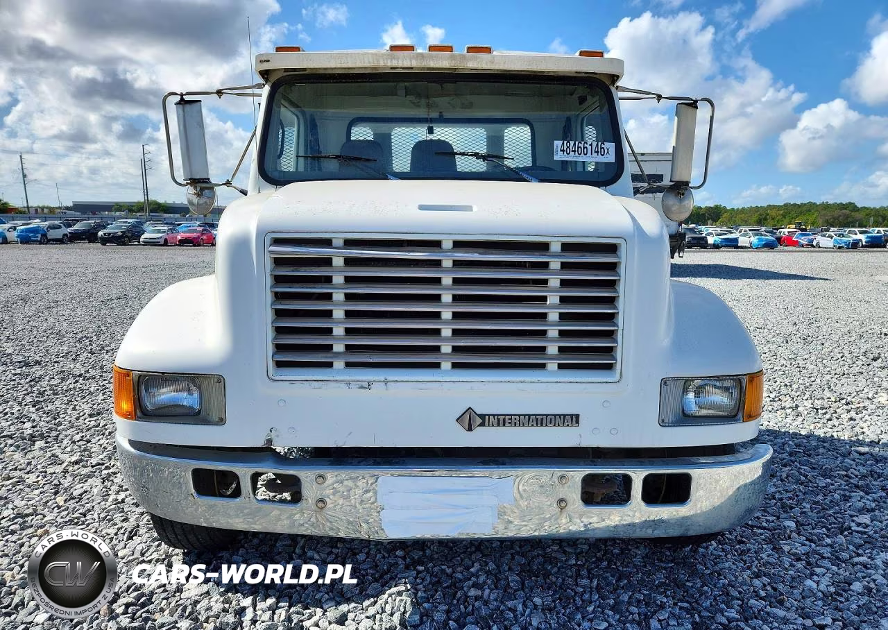 2000 International 4700 Flatbed Truck VIN:1HTSCAAM7YH260161 - 5