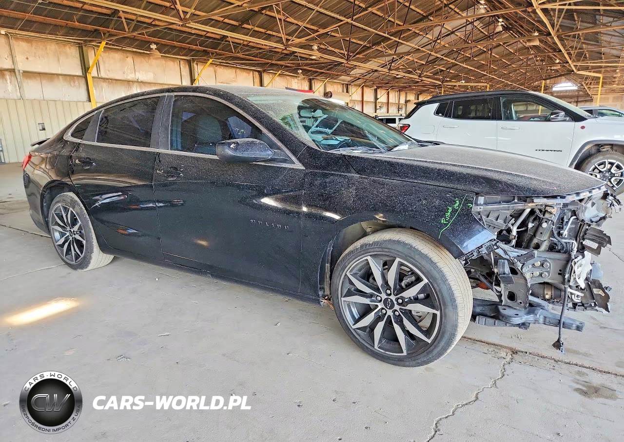 2021 Chevrolet Malibu Rs VIN:1G1ZG5ST3MF049695 - 4