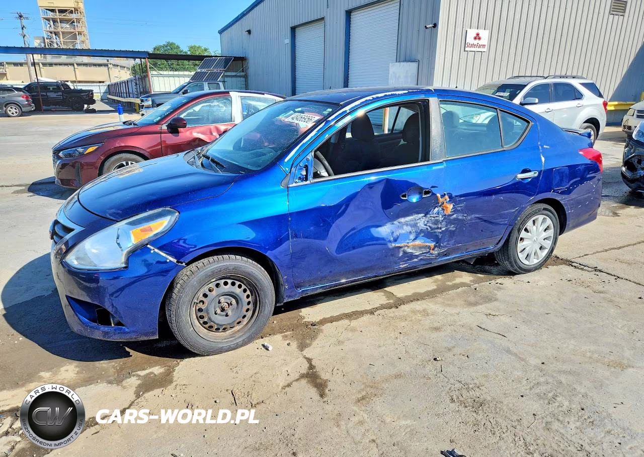 2018 Nissan Versa Sv
