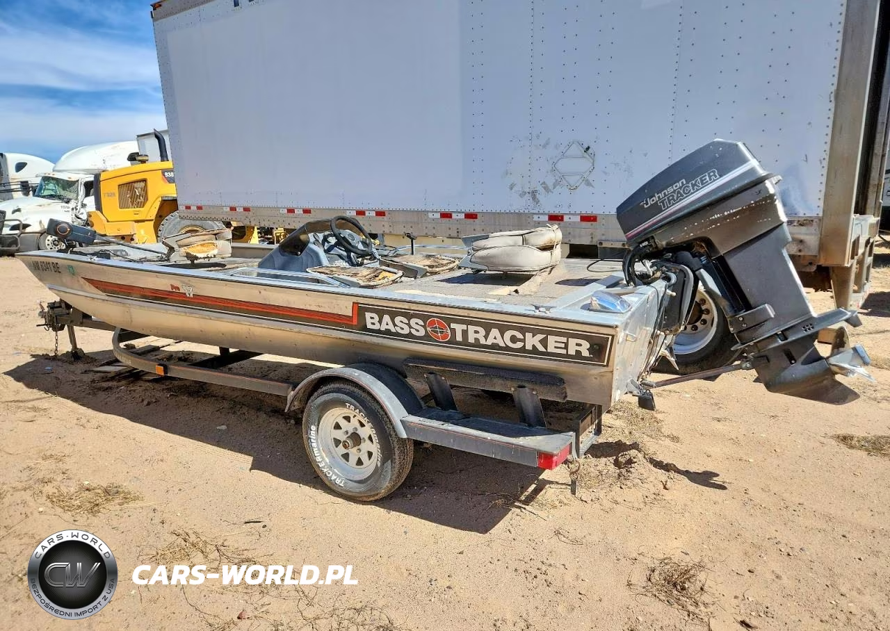 1971 Alumacraft P17Se Bass Tracker VIN:BUJ82420A090 - 3