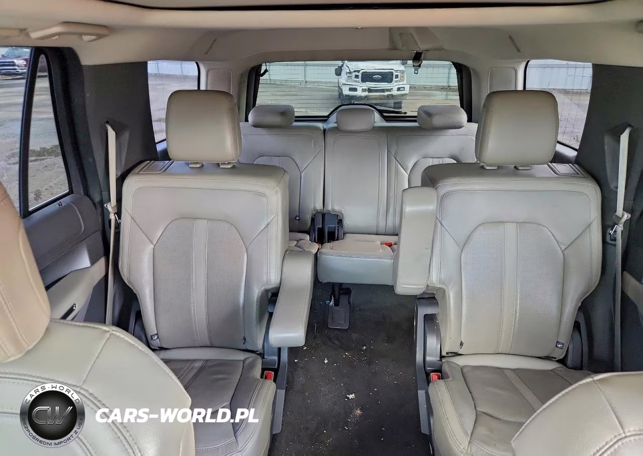 2018 Ford Expedition Limited VIN:1FMJU1KT2JEA53563 - 10