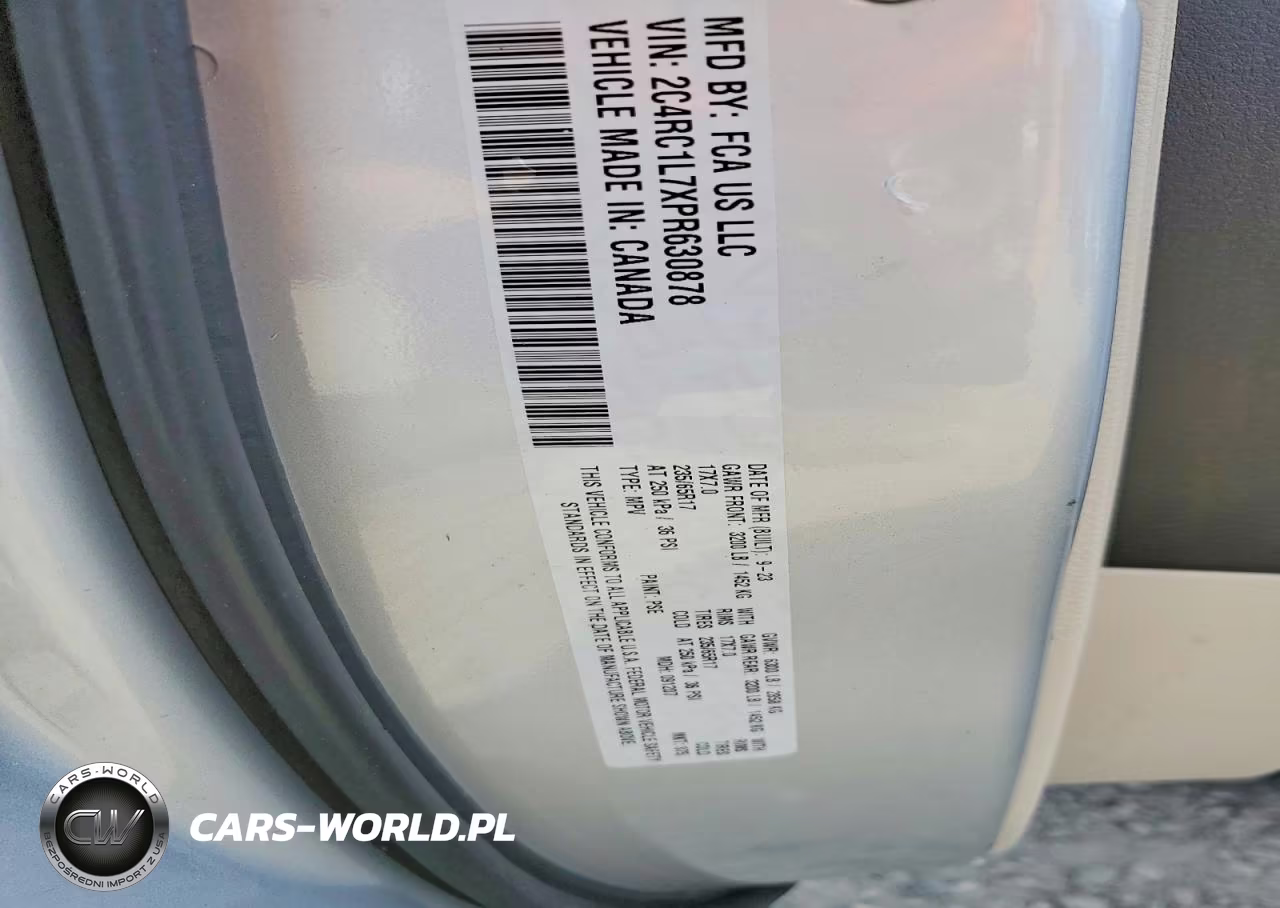 2023 Chrysler Pacifica Hybrid Touring L VIN:2C4RC1L7XPR630878 - 13