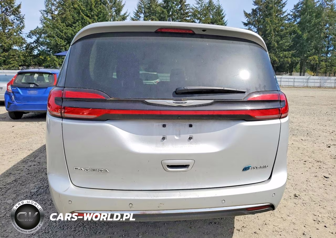 2023 Chrysler Pacifica Hybrid Touring L VIN:2C4RC1L7XPR630878 - 6