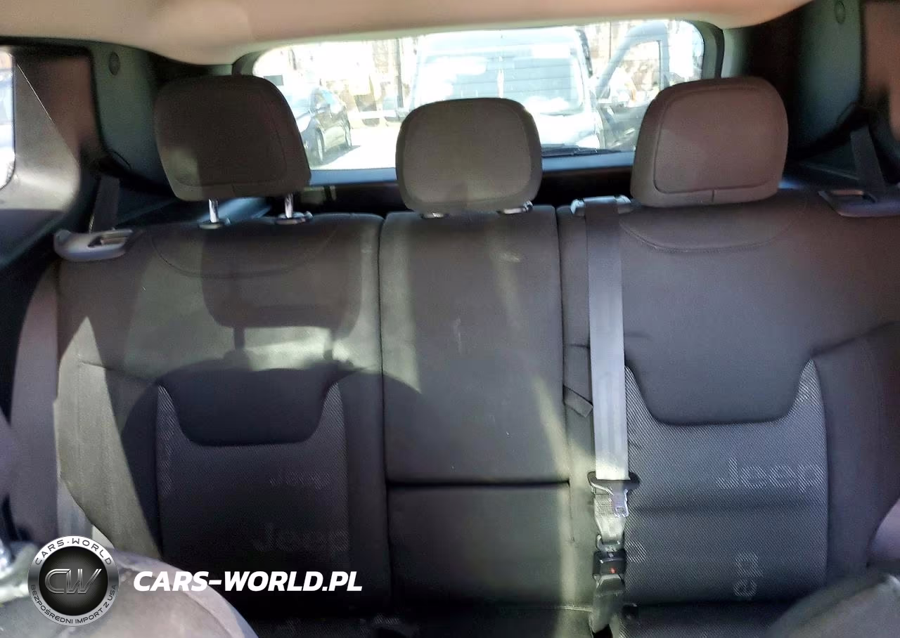 2015 Jeep Renegade Latitude VIN:ZACCJBBT2FPC45138 - 10