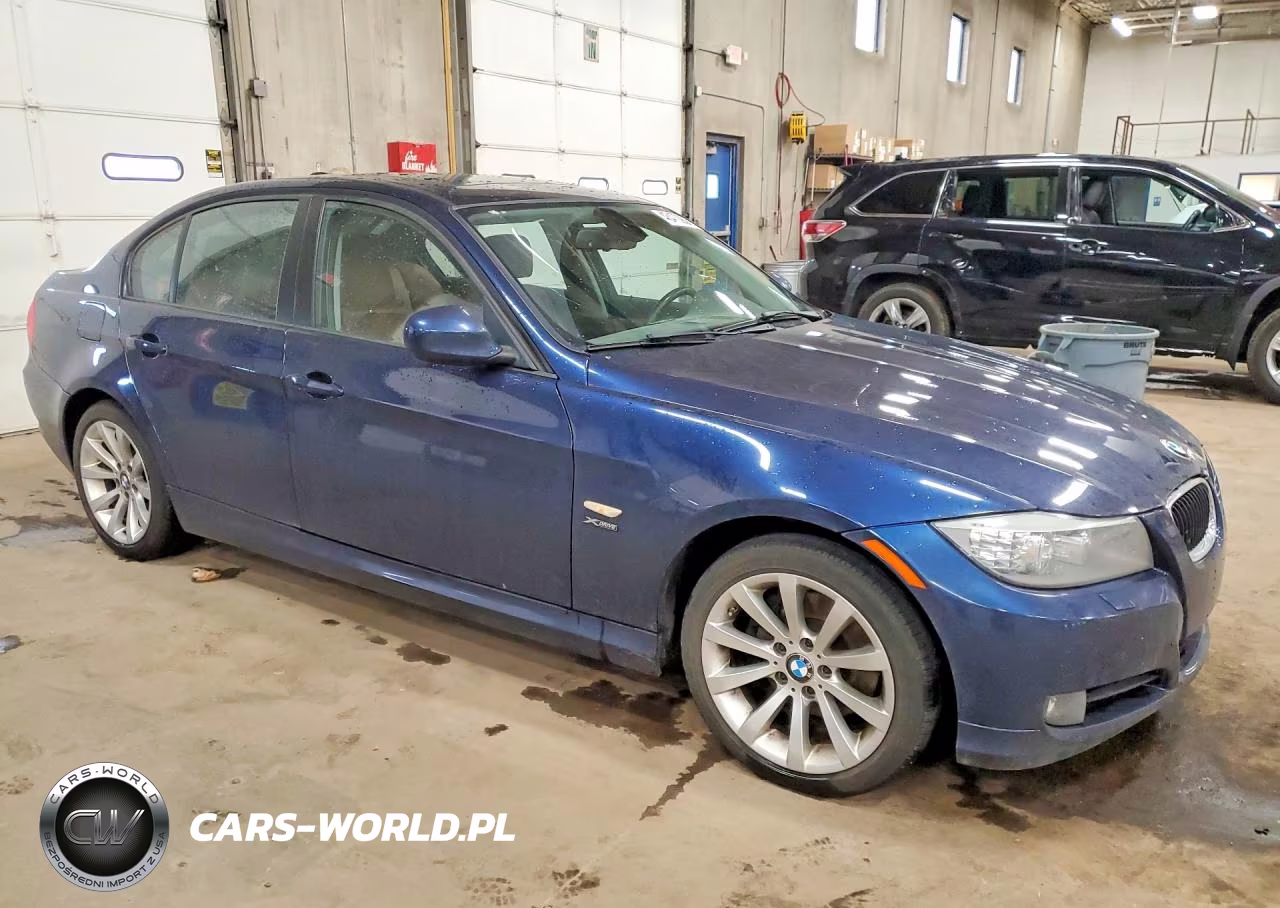 2011 BMW 328 Xi VIN:WBAPK7C56BA970552 - 4
