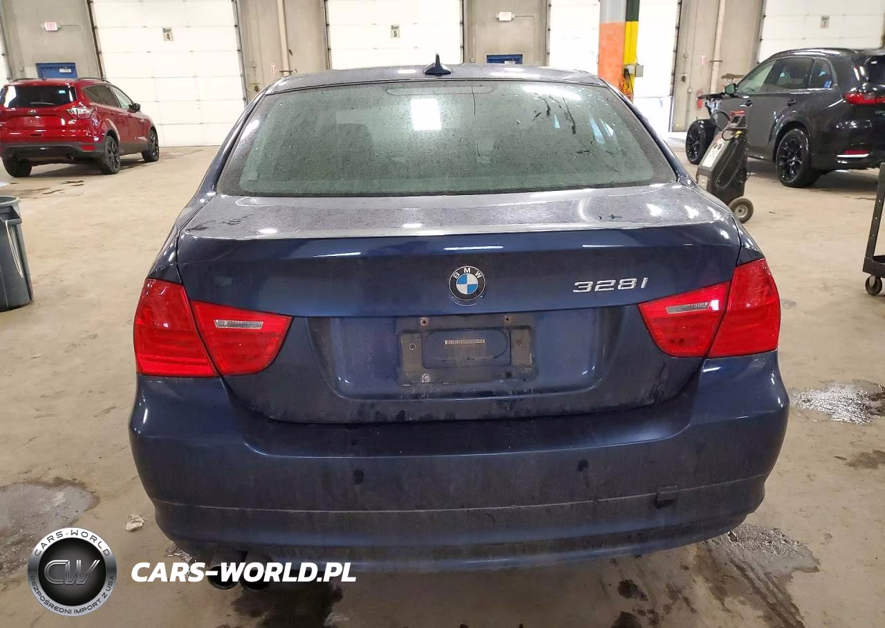 2011 BMW 328 Xi VIN:WBAPK7C56BA970552 - 6