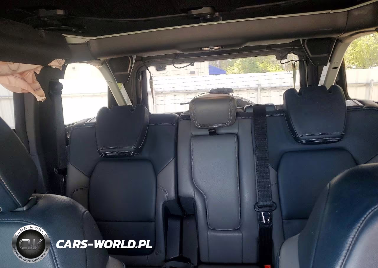 2021 Ford Bronco First Edition VIN:1FMEE5EPXMLA40273 - 10