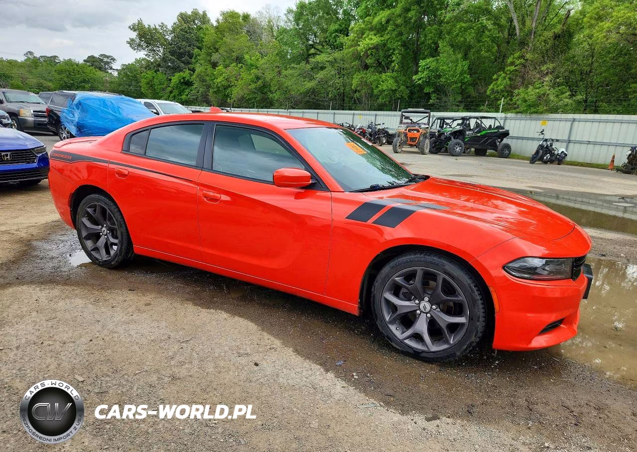 2019 Dodge Charger Sxt VIN:2C3CDXBG7KH760529 - 4