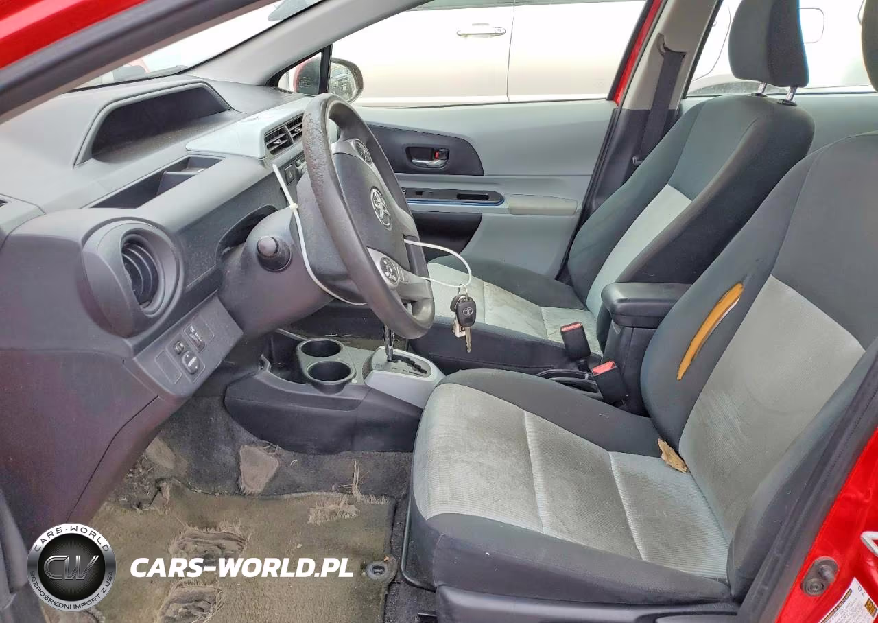2012 Toyota Prius C Two VIN:JTDKDTB31C1503816 - 7